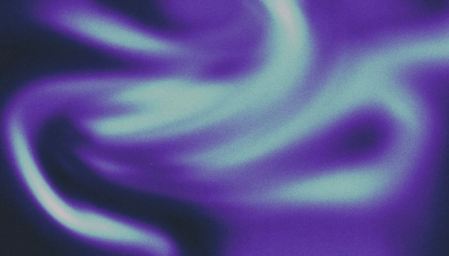 How a Creator Sold Out Her First Merch Drop and Made $10,000 in 5 Days with ViaHonest